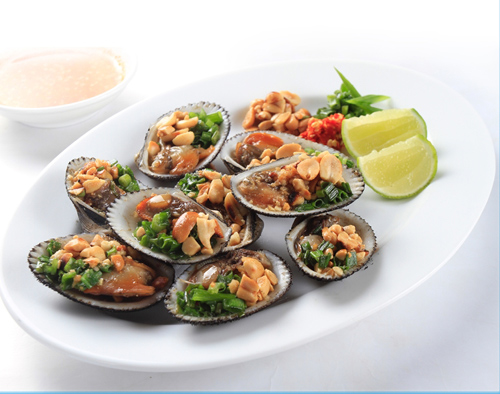 sò huyết nướng mỡ hành