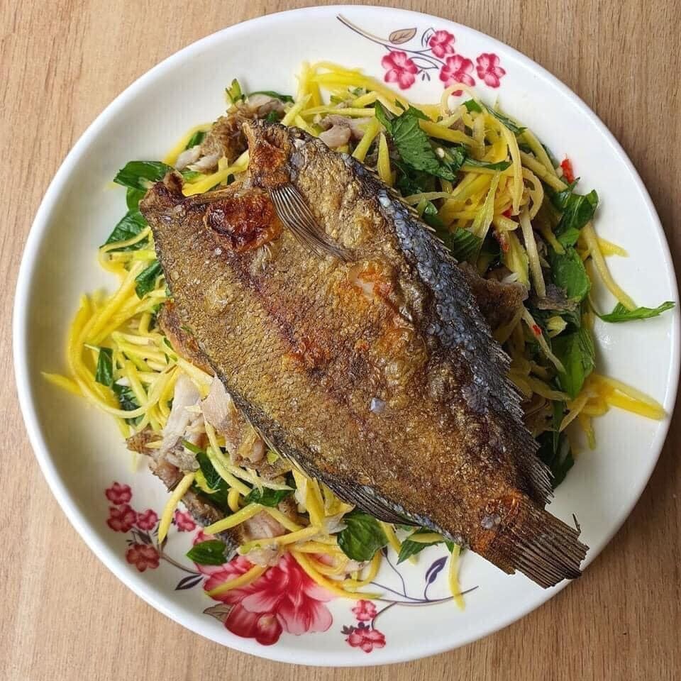 cá sặc trứng 1 nắng nướng than