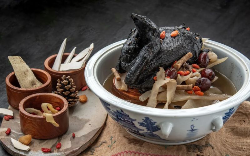 món ăn bổ dưỡng từ gà ác