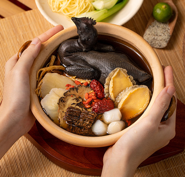 gà ác tiềm thuốc bắc