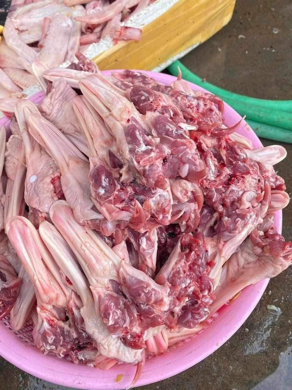 lưỡi vịt làm sạch