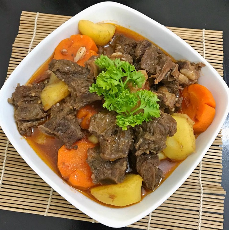 nạc vai bò kho