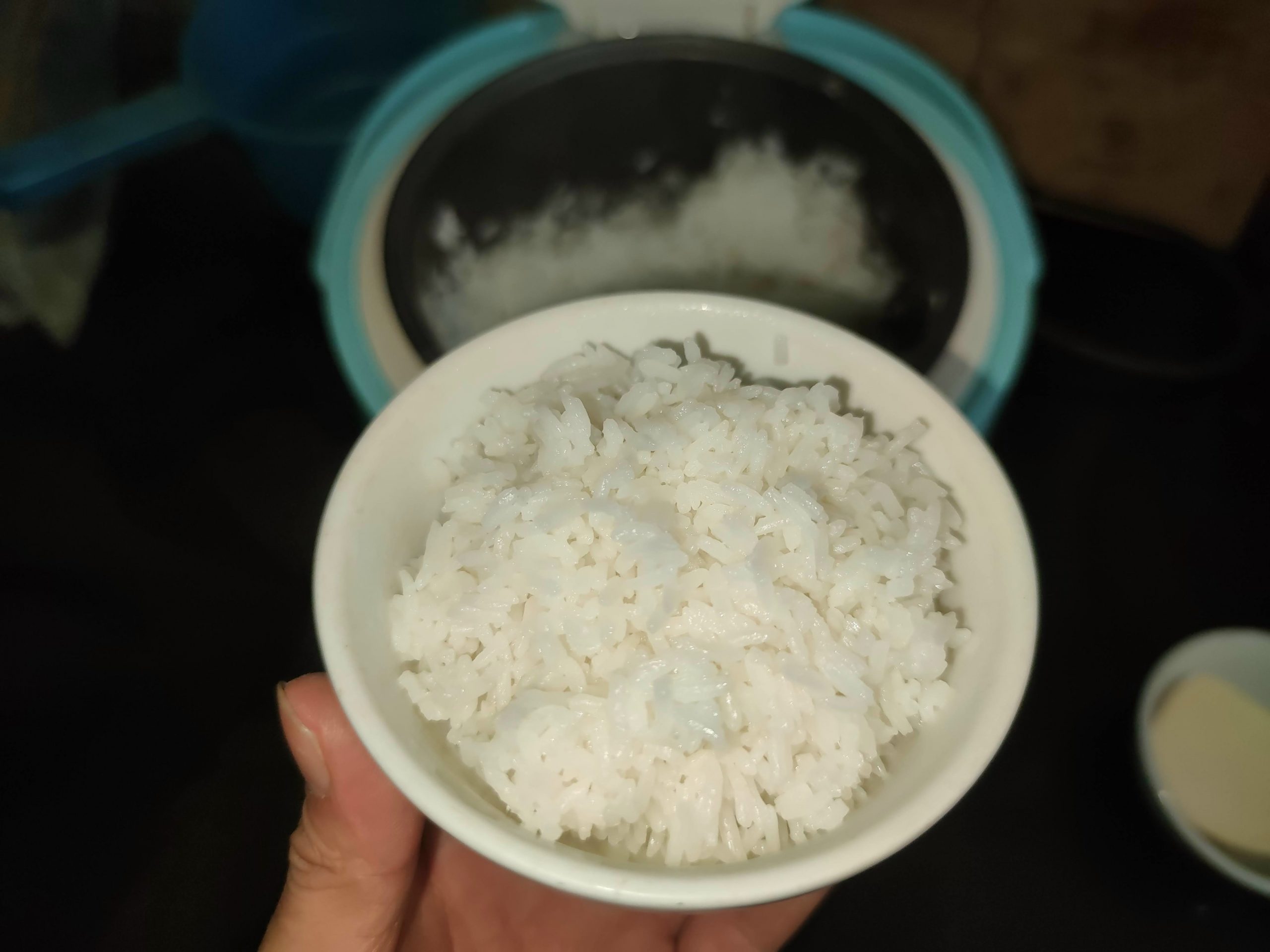 bữa cơm dùng gạo tám xoan