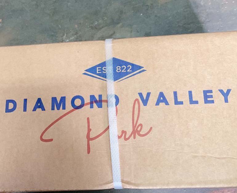 dựng heo trước diamond valley úc