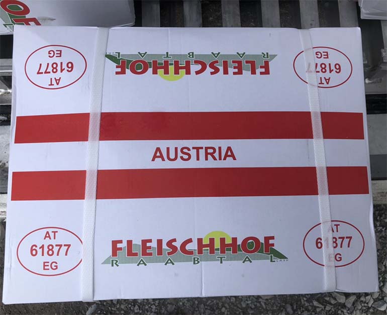 tai heo fleischhof giá sỉ